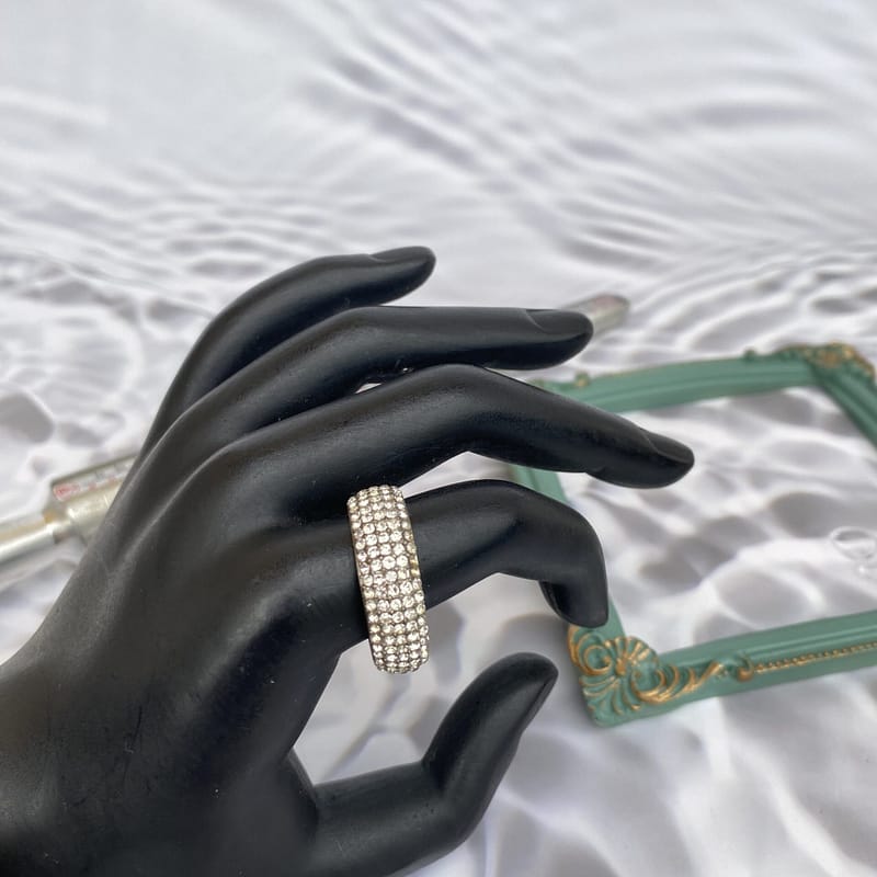 Vintage diamond engraved ring